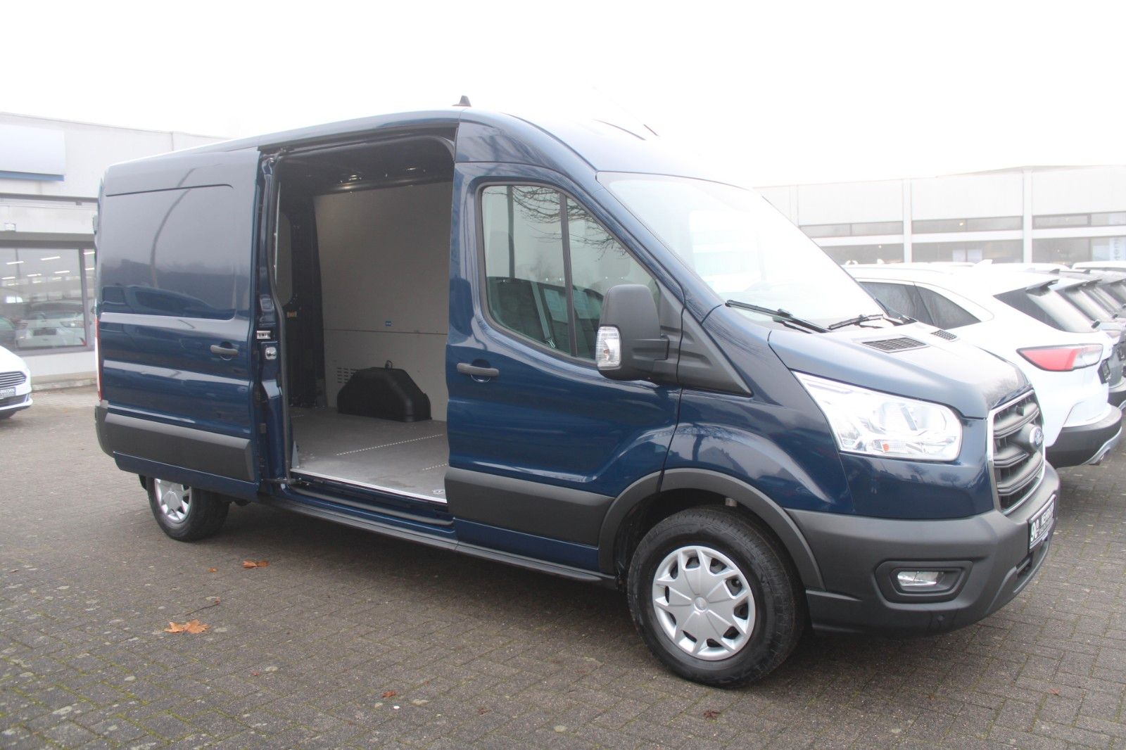 Fahrzeugabbildung Ford Transit 350 L3 H2 Kasten hoch lang KLIMA RFK AHK