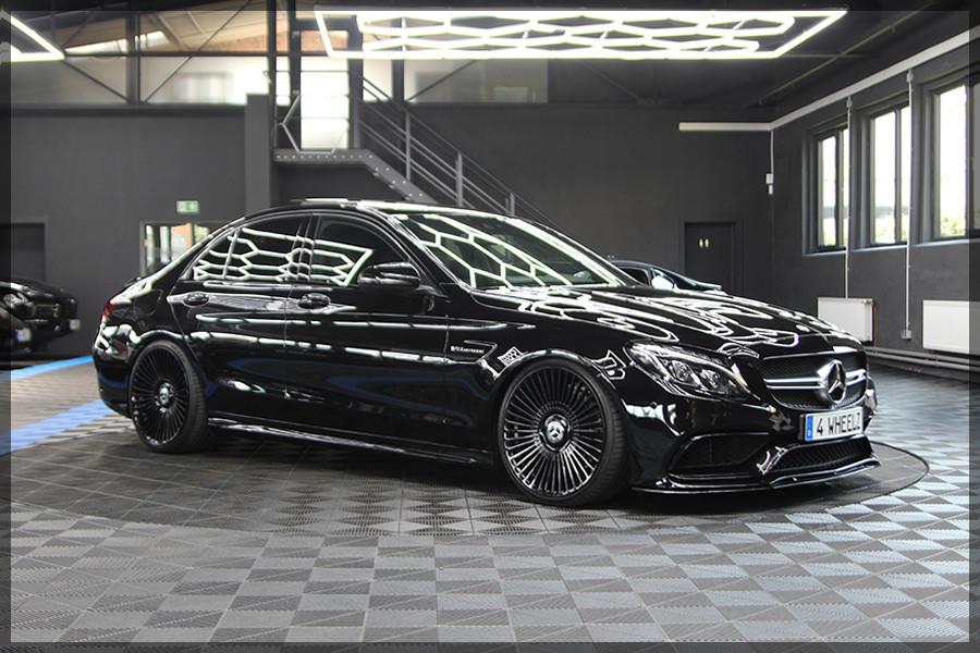 Mercedes-Benz C63 AMG Limousine PANO / NAVI / CAM