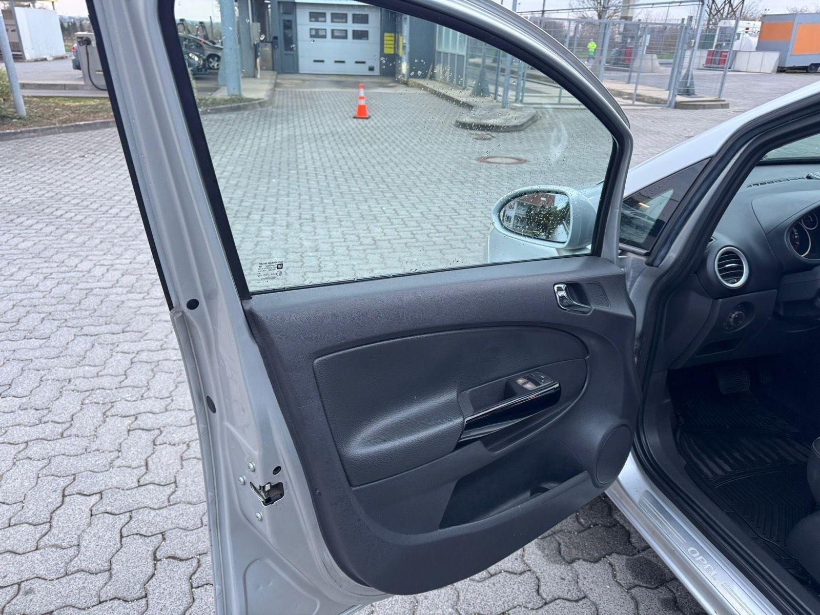 Opel Corsa 2008 — photo 13