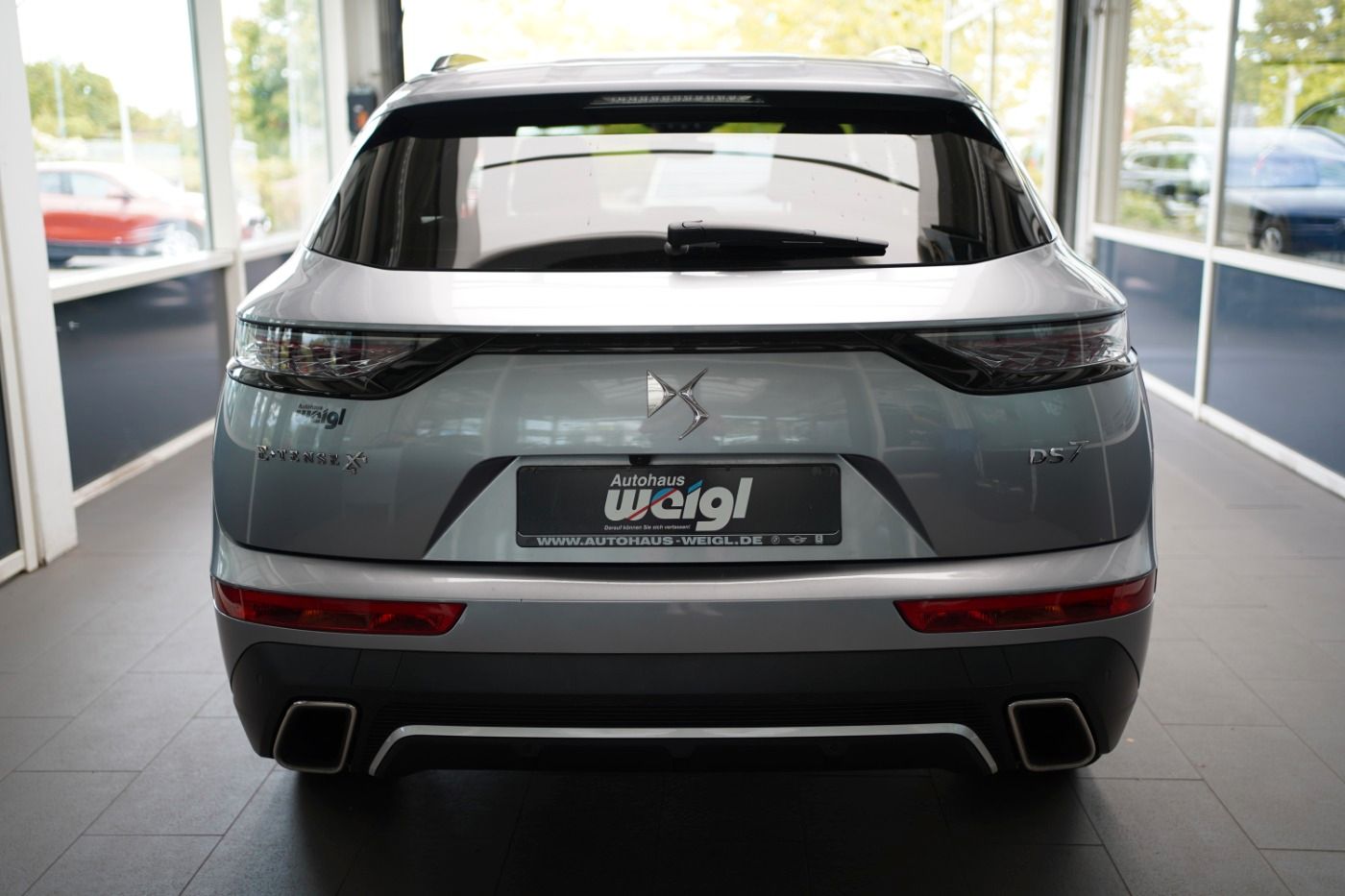 Fahrzeugabbildung DS Automobiles DS7 Crossback E-Tense 4x4 300 Ligne Noire