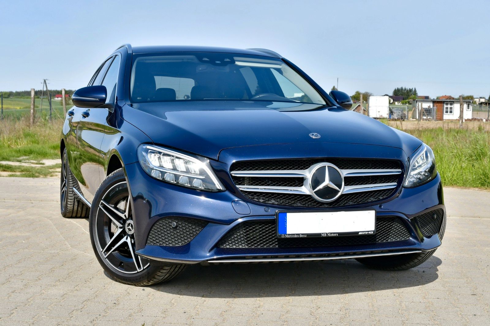 Mercedes-Benz C 300 de Plug-in Hybrid LED ACC Avangarde imagem 2