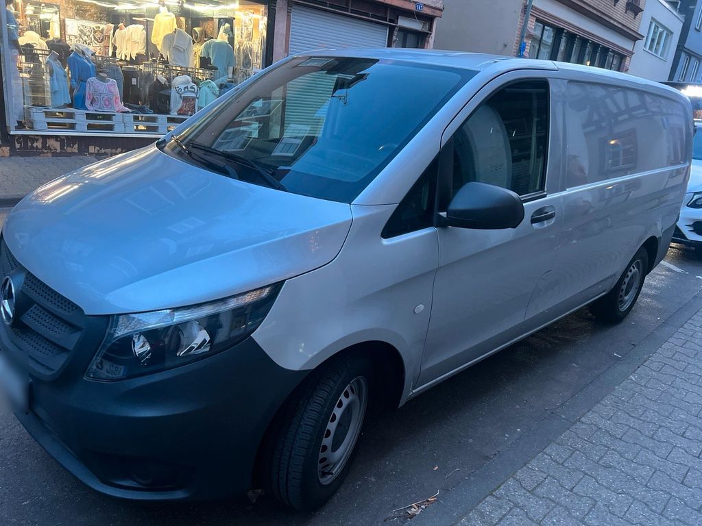Image of Mercedes-Benz Vito