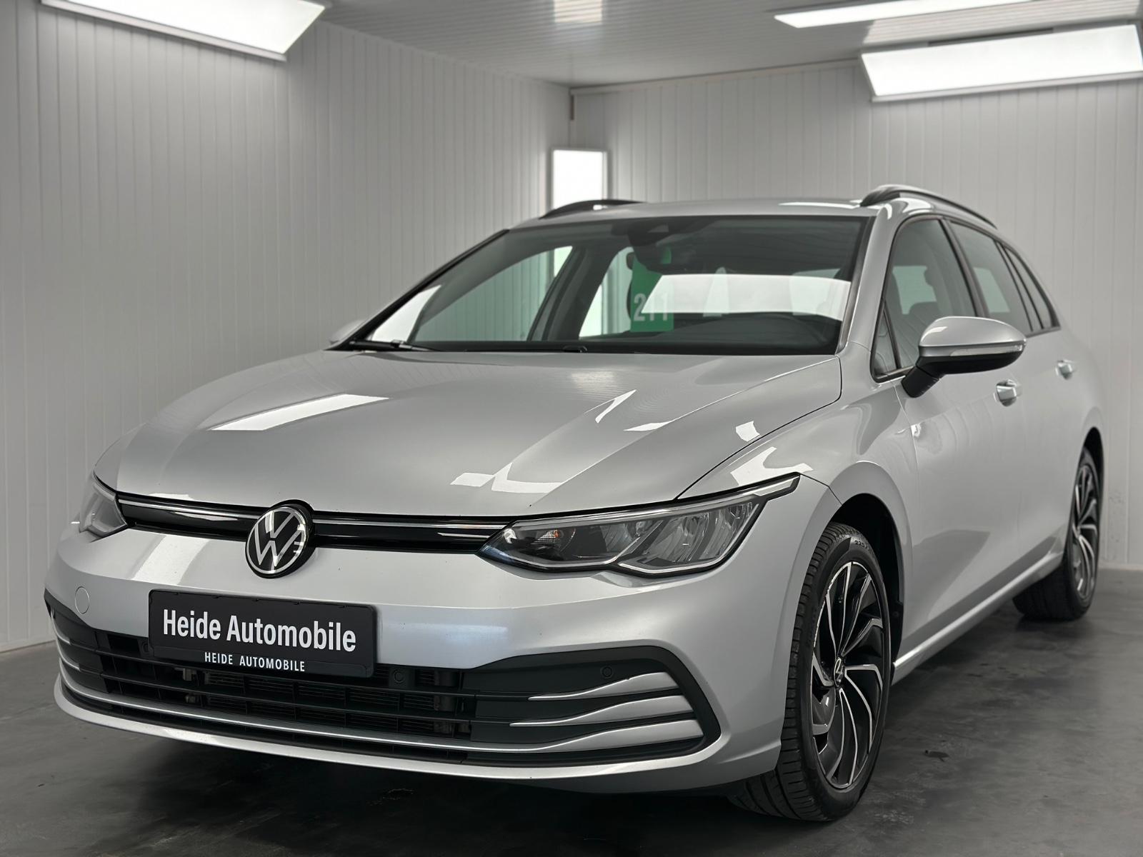 Volkswagen Golf VIII Variant Life Automatik AHK LED ACC DAB