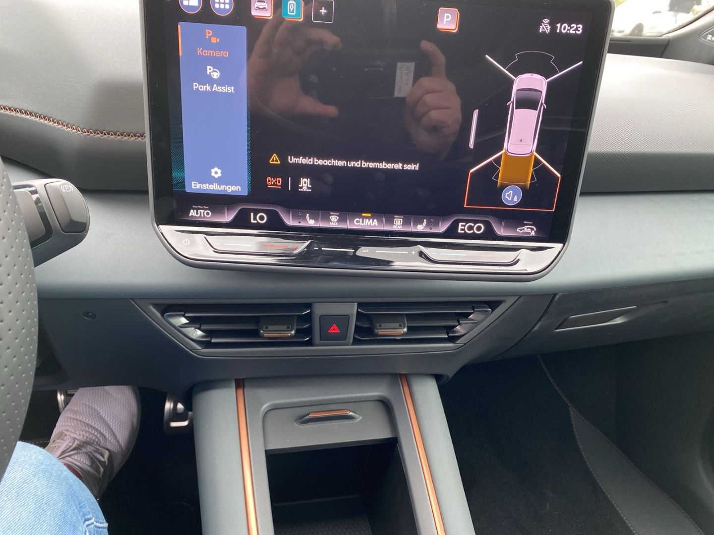 Fahrzeugabbildung CUPRA Born VZ 240 KW 79 kWh*NAVI*PANO*CAM*Sportsitze*N