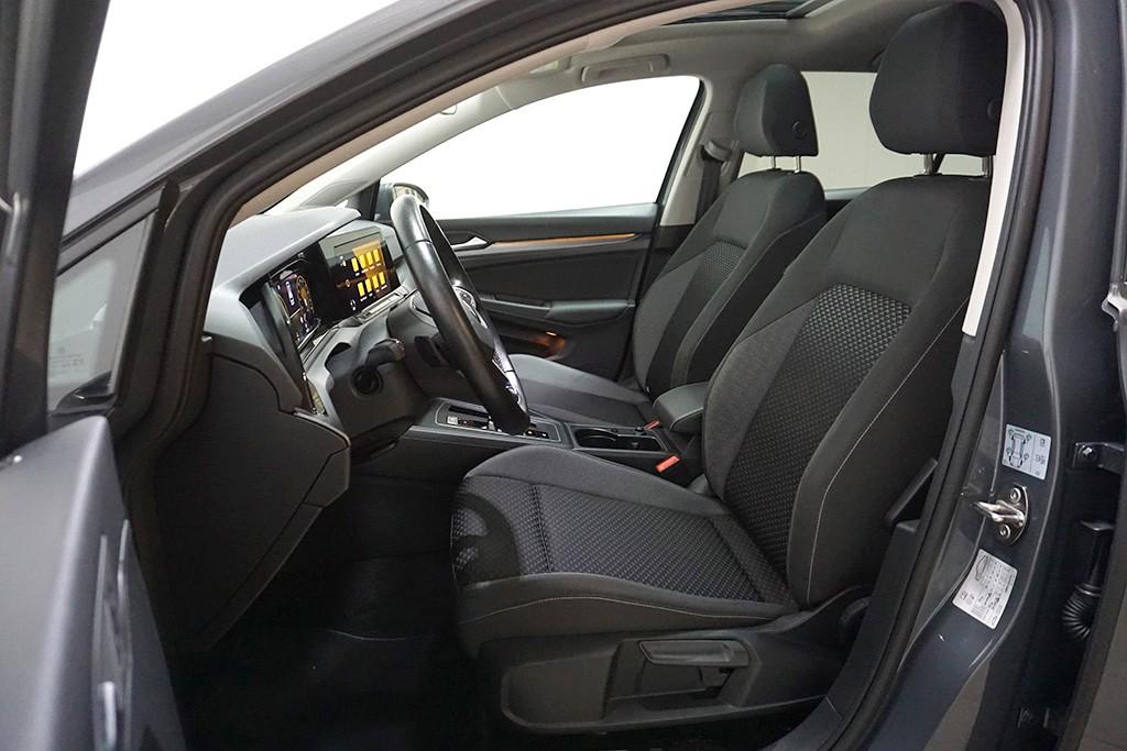 Volkswagen Golf 8 2.0TDI DSG Active Virtual Pano AHK HUD, миниатюра 8