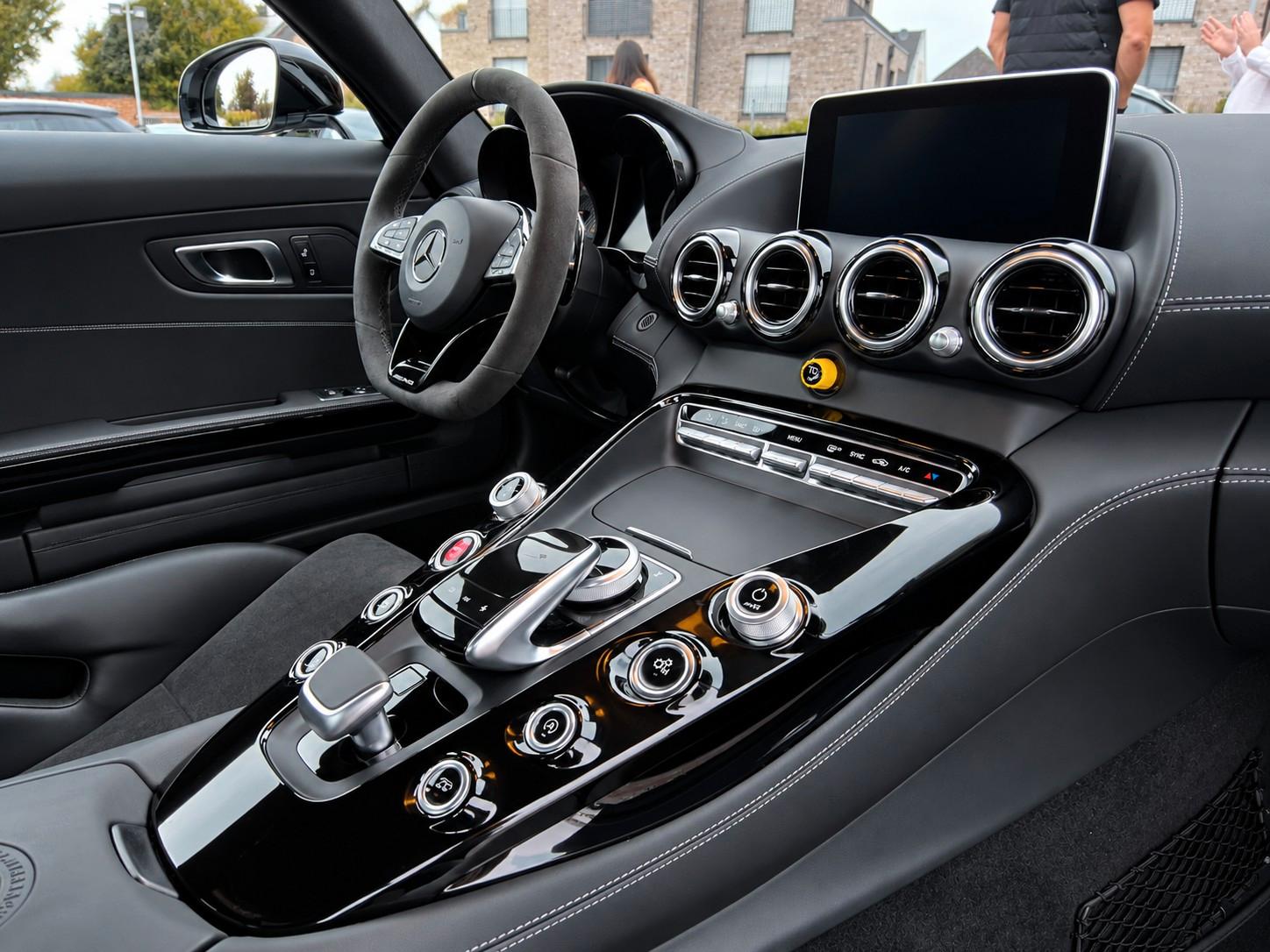 Mercedes-Benz AMG GT R Coupe/Orig. 590 km! Neuwagen