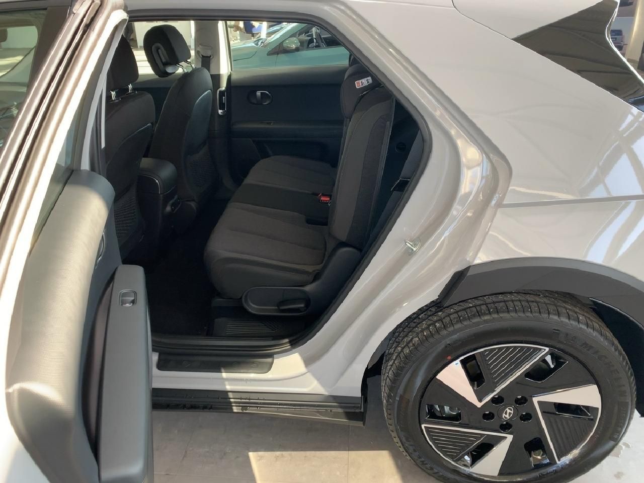 Fahrzeugabbildung Hyundai IONIQ 5 Basis Elektro Wärmepumpe*