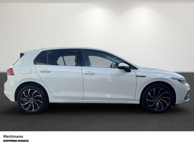 Volkswagen Golf 1.5 l eTSI Style DSG LED NAVI SHZ KAMERA LM