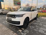 Land Rover Range Rover SV Hybrid 3.0P PHEV 550 KM AWD Auto - Land Rover Range Rover SV mit Hybrid-Antrieb (Benzin/Elektro)