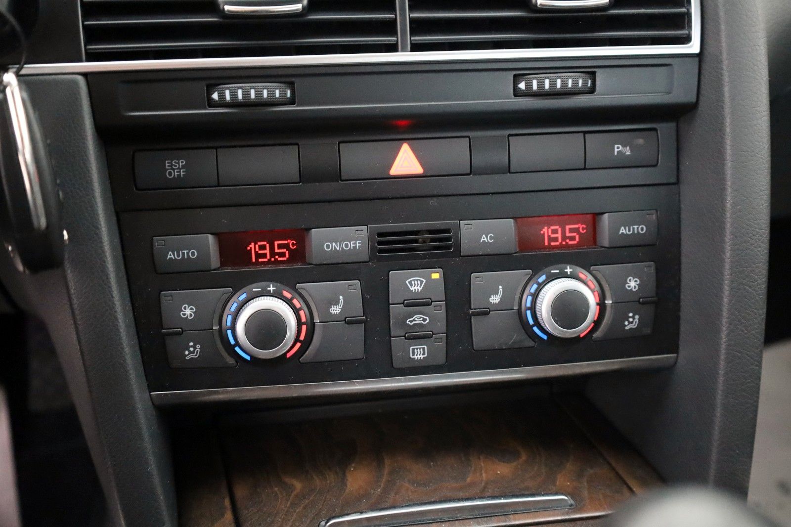 Fahrzeugabbildung Audi A6 Allroad 3.0TDI Leder,Navi,Xenon,SH,SD,PDC,+WR