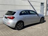 Mercedes-Benz A 200 DCT Aut. Business RKam Shz Tmat DAB Nav - Mercedes-Benz A 200 mit Benzin-Antrieb
