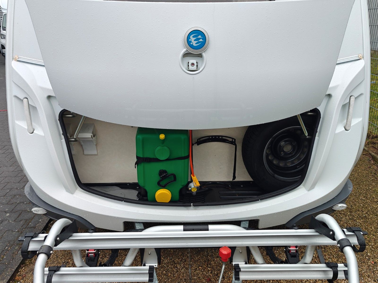 Fahrzeugabbildung Knaus Sport 400 LB - Doppelbett/Sitzgruppe, Superb -