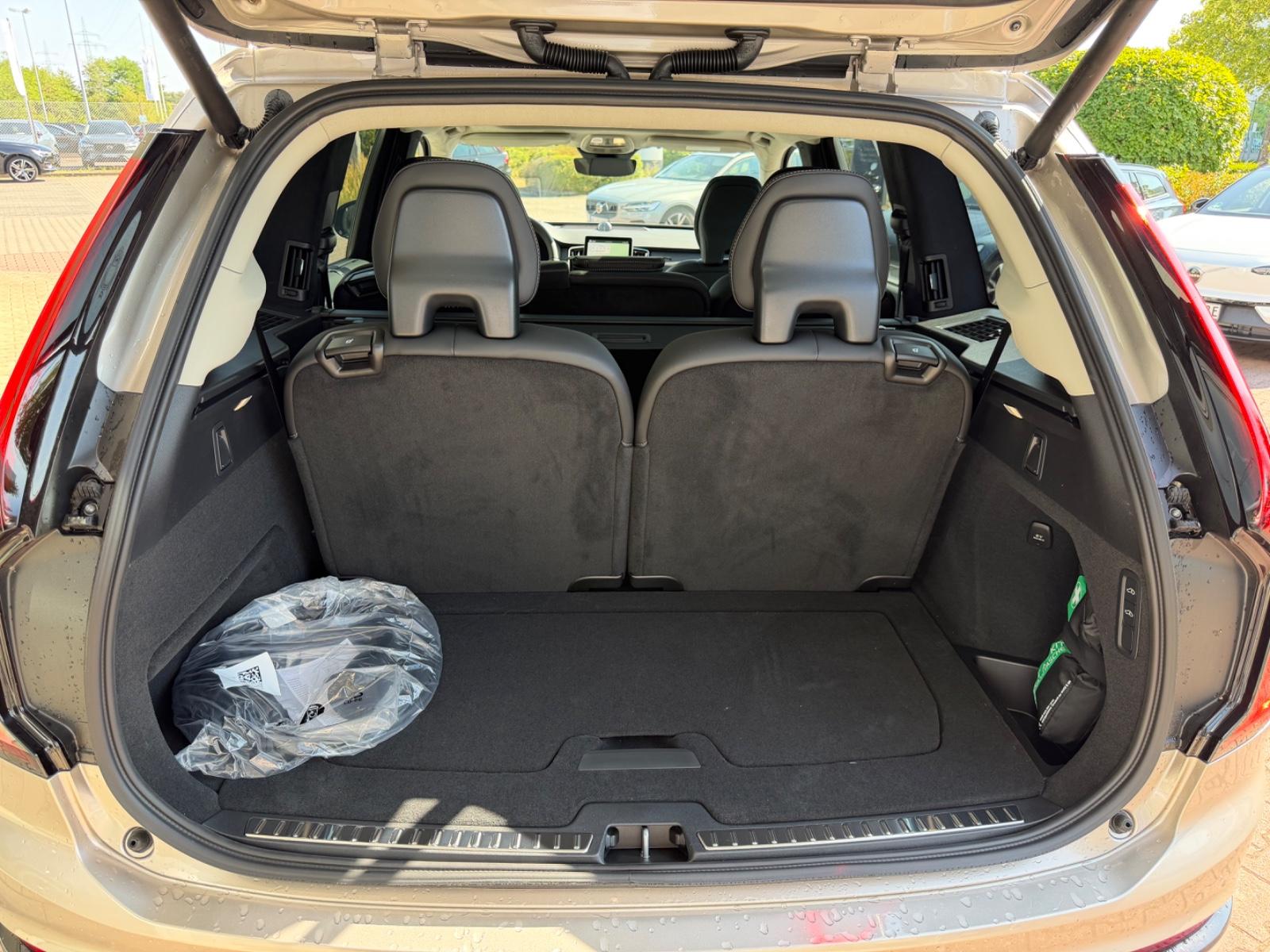 Volvo XC90 T8 AWD Ultra Dark Auto