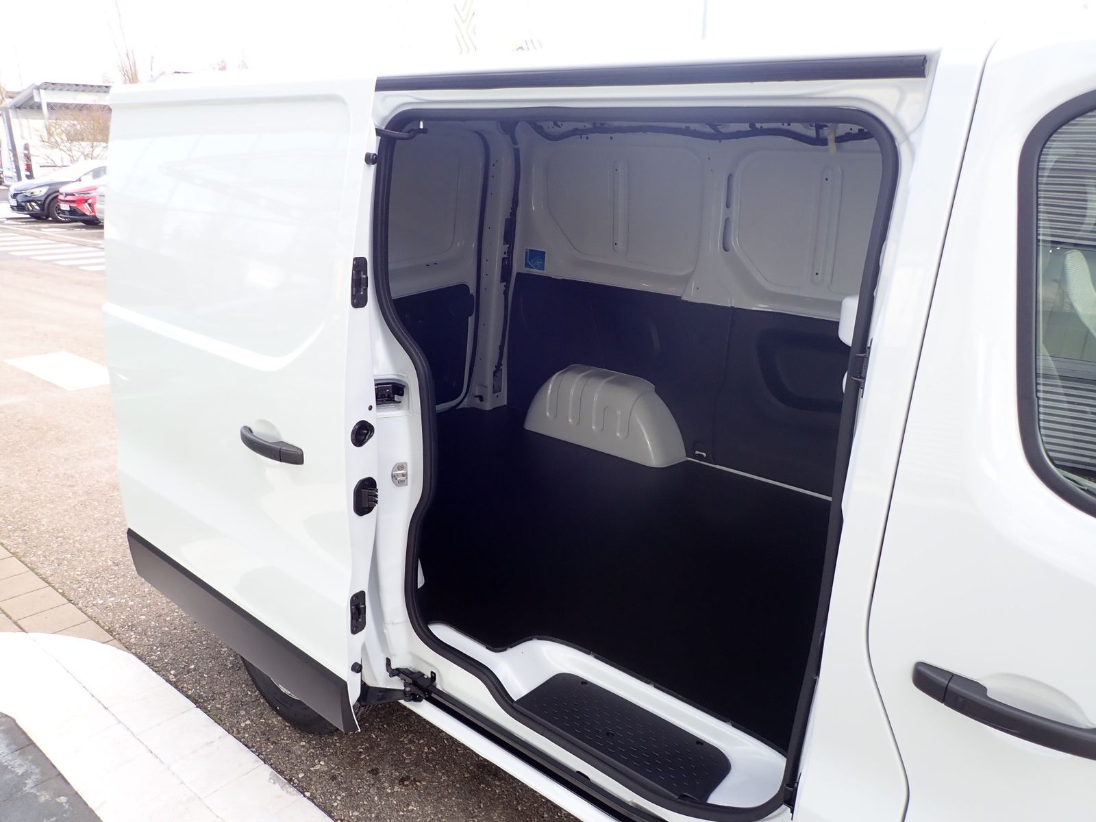 Fahrzeugabbildung Renault Trafic Lkw Komfort L1H1 3,0t Blue dCi 130 MY25