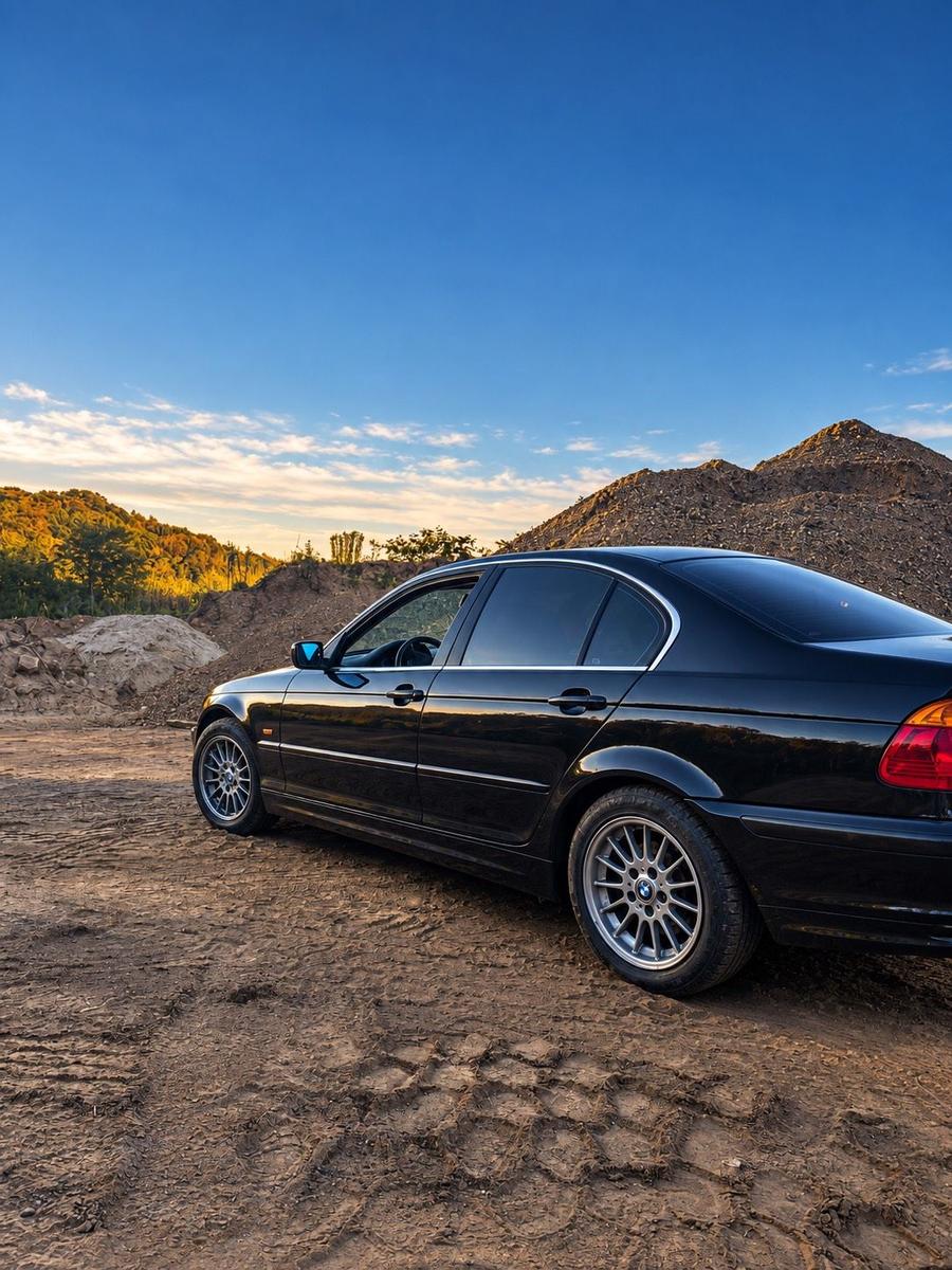 BMW 323