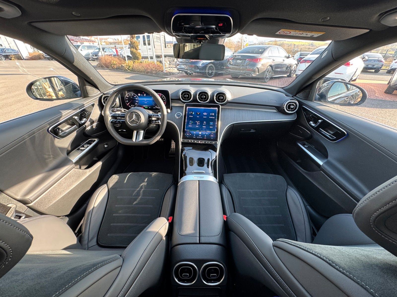 Fahrzeugabbildung Mercedes-Benz C 300de AMG+Pano+Memory+360