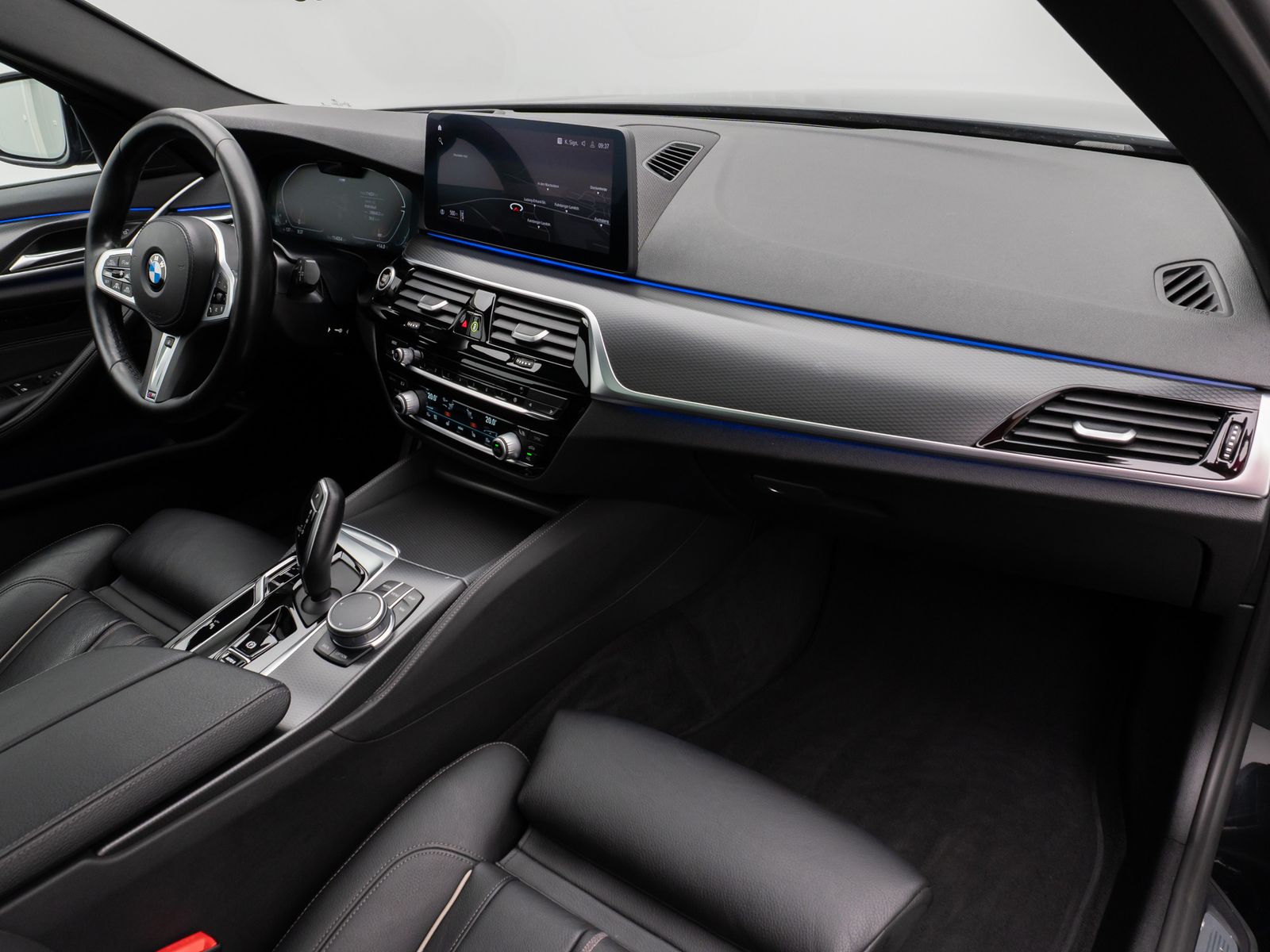 Fahrzeugabbildung BMW 530d  M Sport Panorama Kamera Laser HUD DAB HiFi