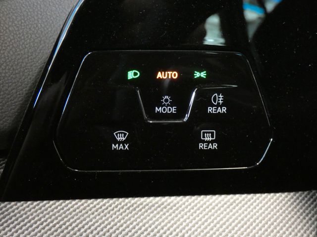 Golf Variant 1.5 eTSI R-Line DSG AHK