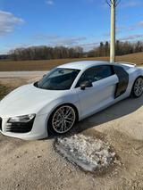 Audi R8 4.2 FSI quattro Schaltgetriebe Schalensitze - Audi R8 mit Benzin-Antrieb