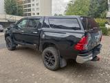 Toyota Hilux Doka Executive - Toyota Hilux: Privatanbieter