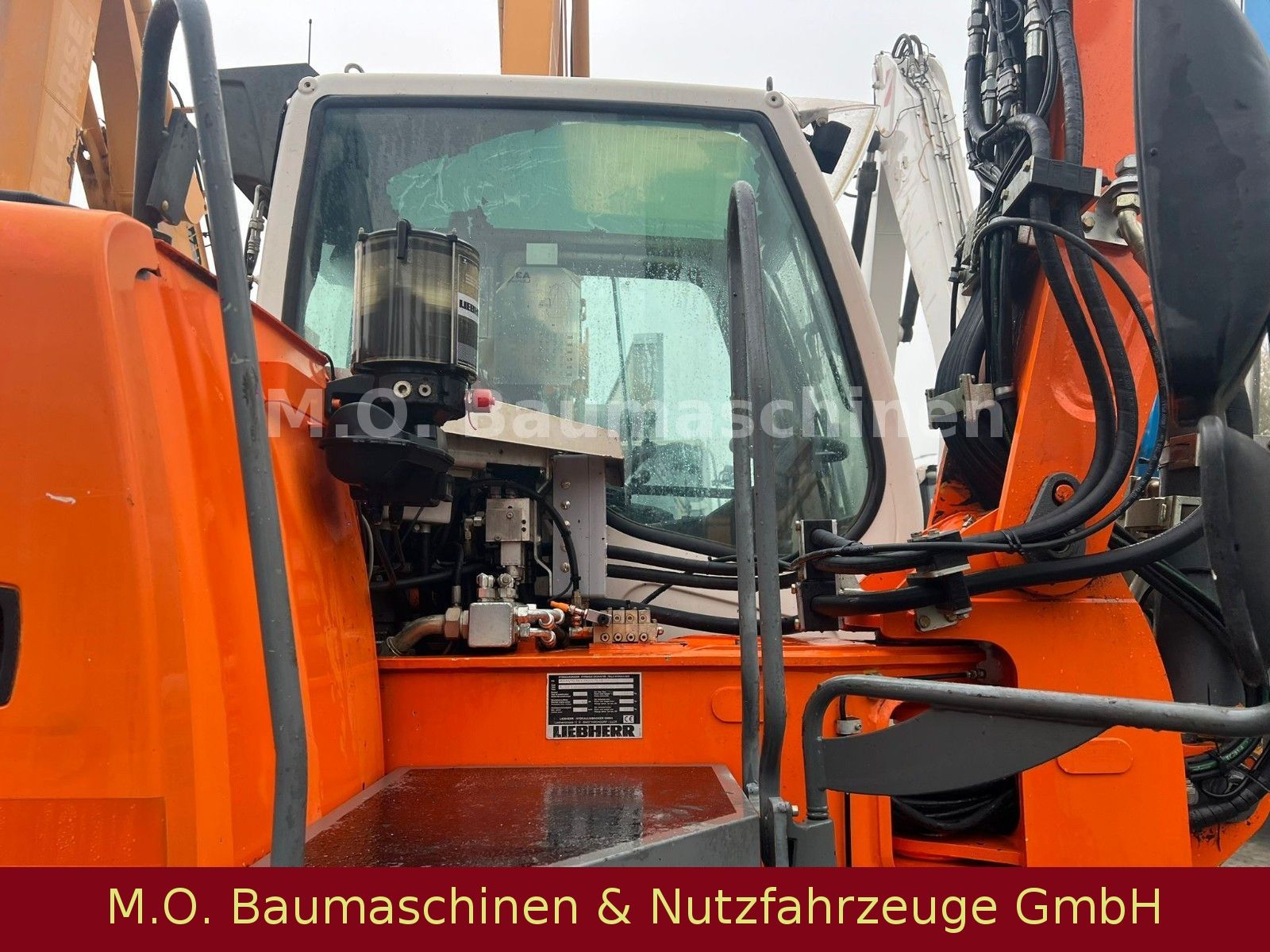 Fahrzeugabbildung Liebherr A 311 Litronic / Hammerleitung / SW / VSA / ZSA