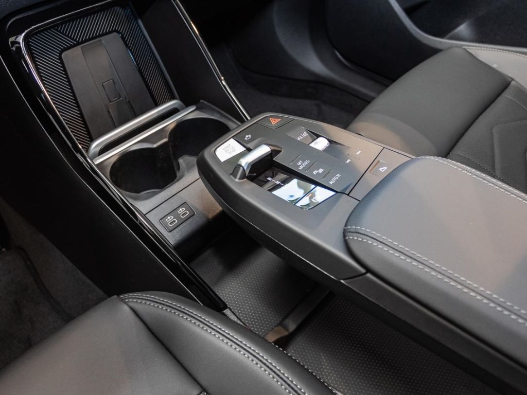 BMW 218 - Bild 9