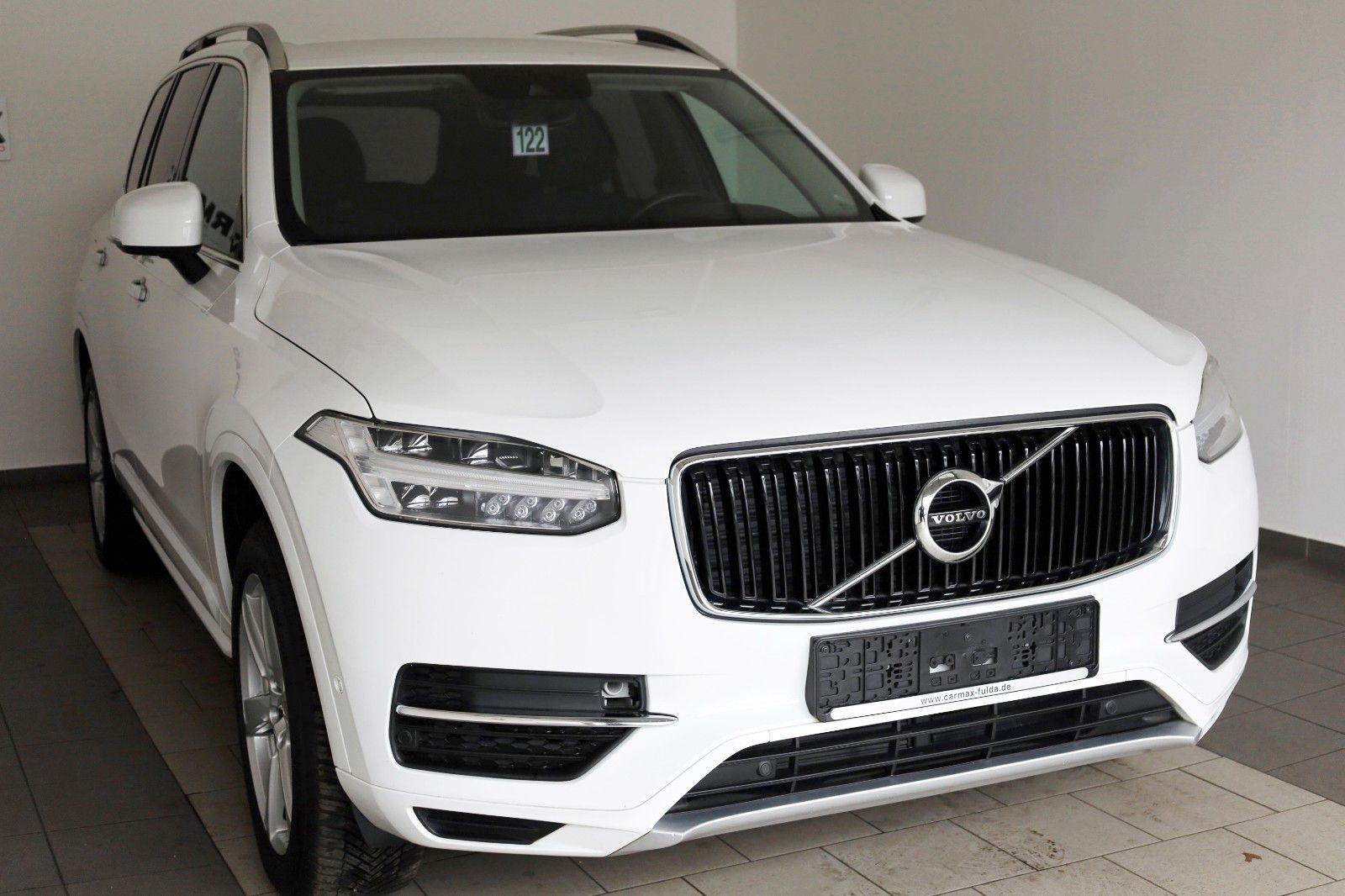Fahrzeugabbildung Volvo XC90 Momentum AWD, Kamera, Navi, LED