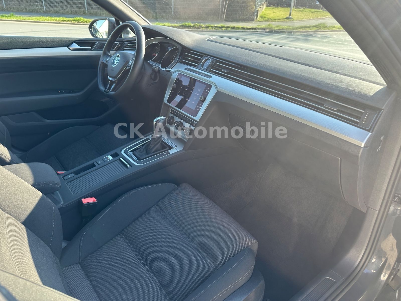 Fahrzeugabbildung Volkswagen Passat Variant Comfortline 2.0TDI/DSG/LED/AHK