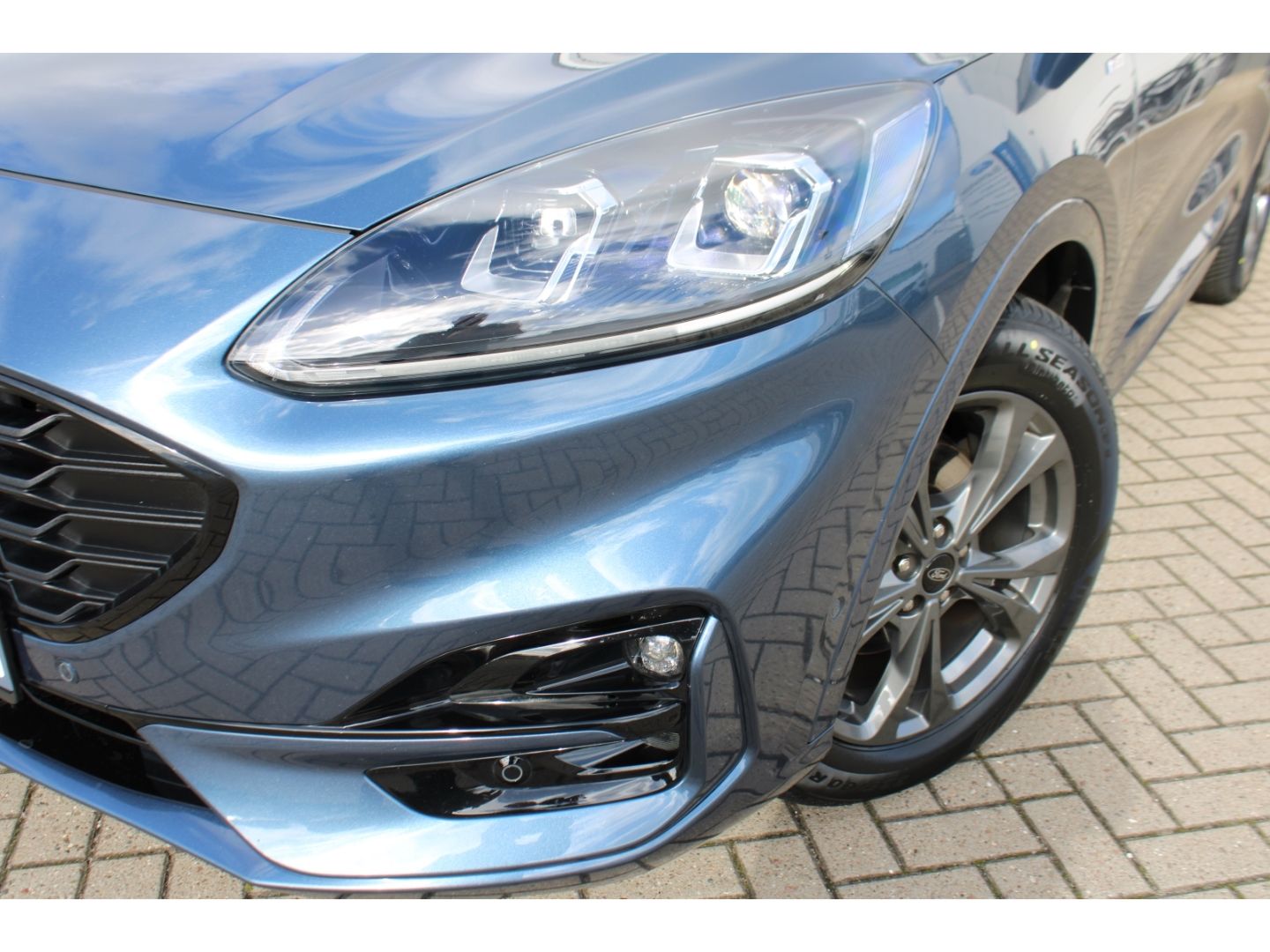 FORD Kuga 2.0 Hybrid ST-Line ACC LED TWA RFK AHK Navi - Image 29