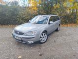 Ford Mondeo// Voll Ausstattung// TÜV 10/2027 - Ford Mondeo aus 2003 mit Diesel-Antrieb