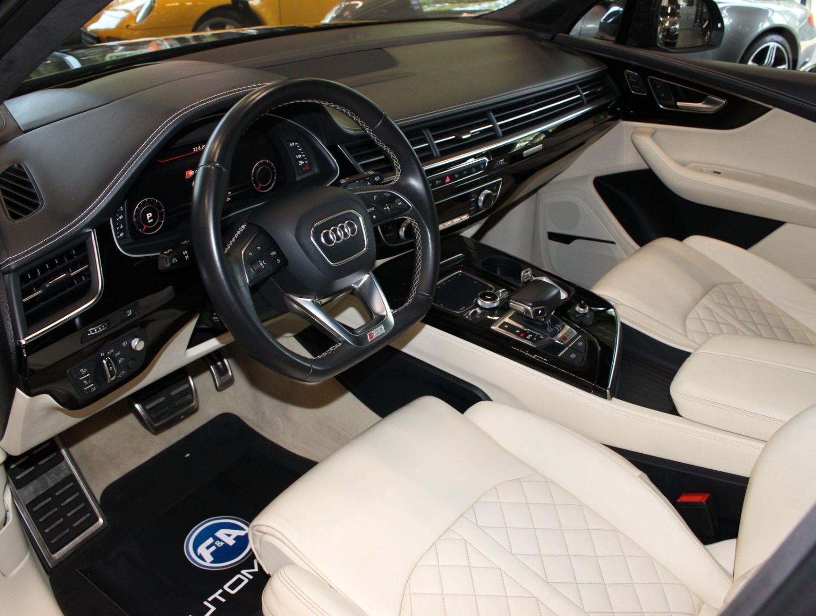 Fahrzeugabbildung Audi SQ7 4.0 TDI quattro NP 178K*Voll