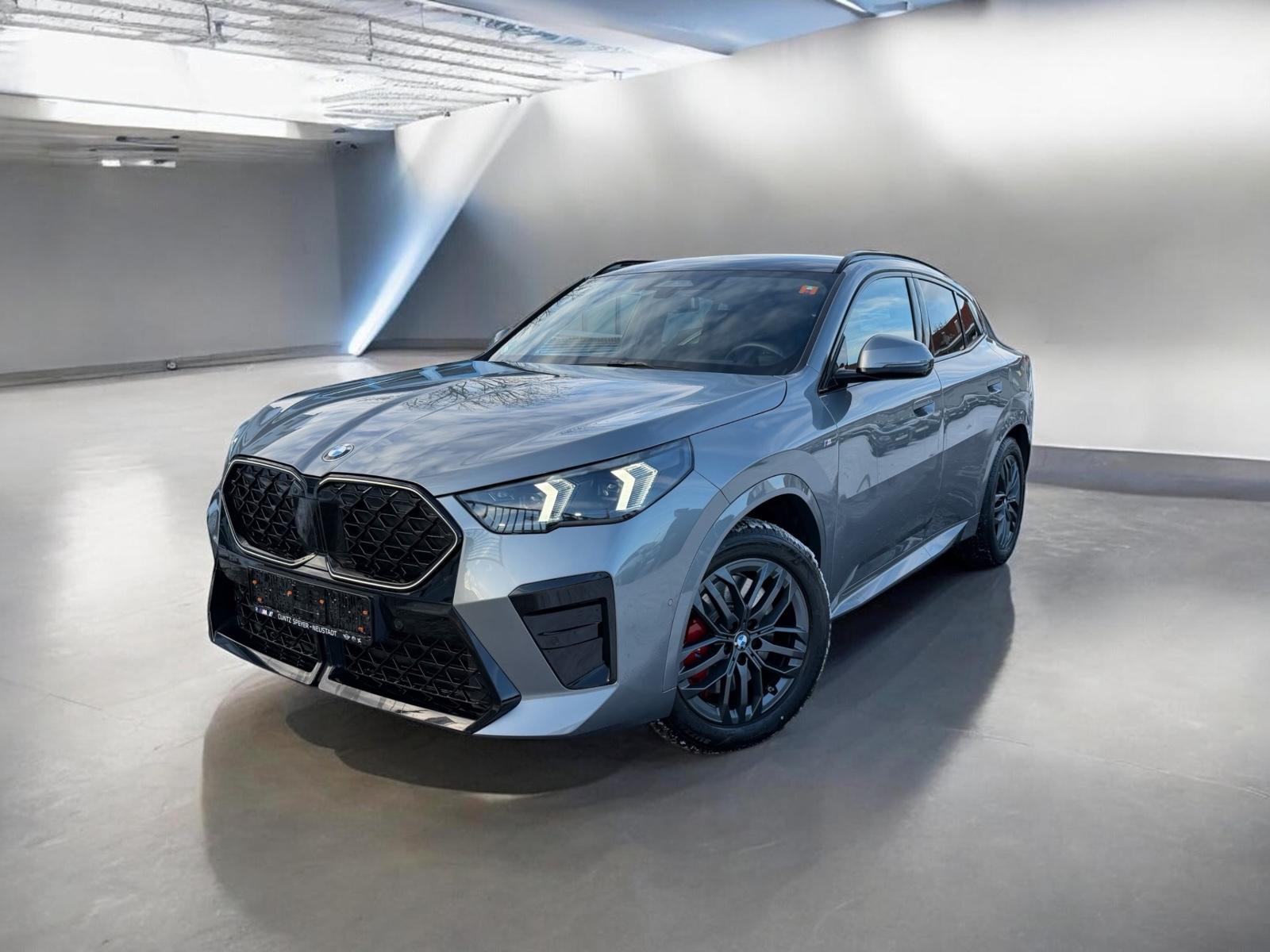 BMW X2 XDrive20d M-Sportpaket Panorama. ACC AHK