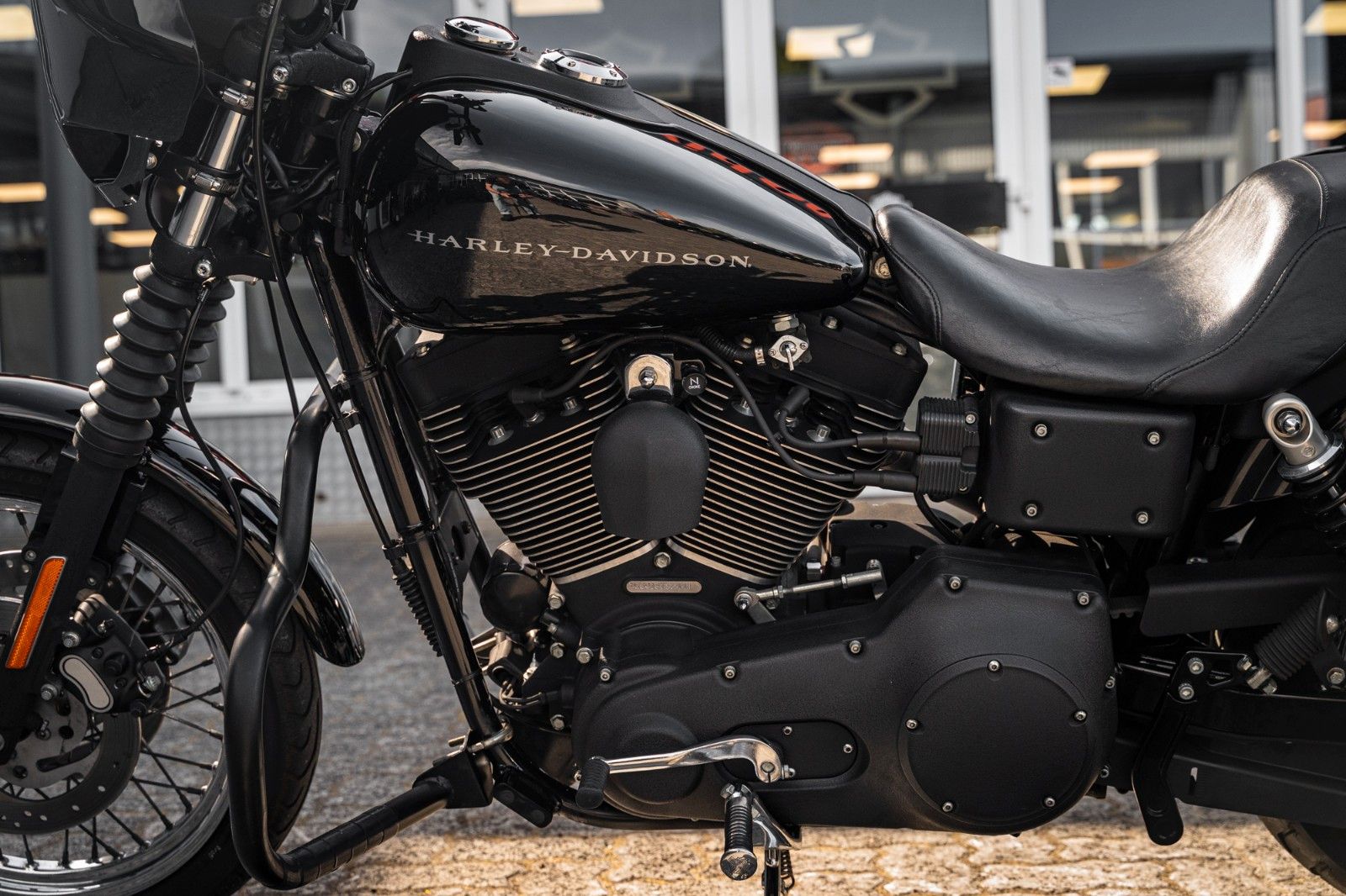 Fahrzeugabbildung Harley-Davidson DYNA SUPER GLIDE SPORT FXDX - CLUBSTYLE 88 TC