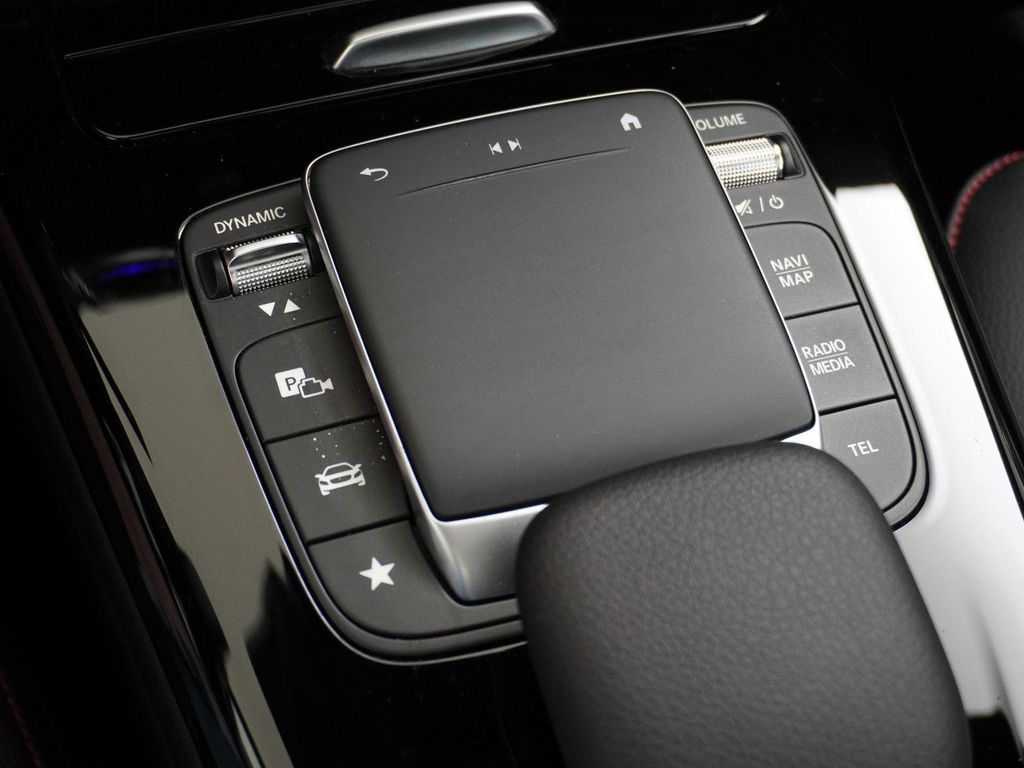 Mercedes-Benz CLA 250 e AMG Premium Plus | Panorama - Schiebed