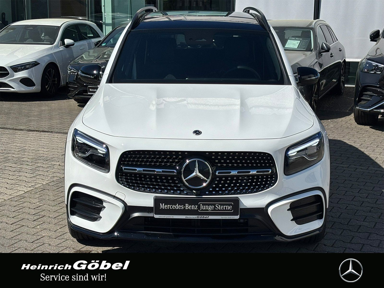 Fahrzeugabbildung Mercedes-Benz GLB 200 d AMG*PANO*AHK*TOTWINKEL*AMBIENTEBEL