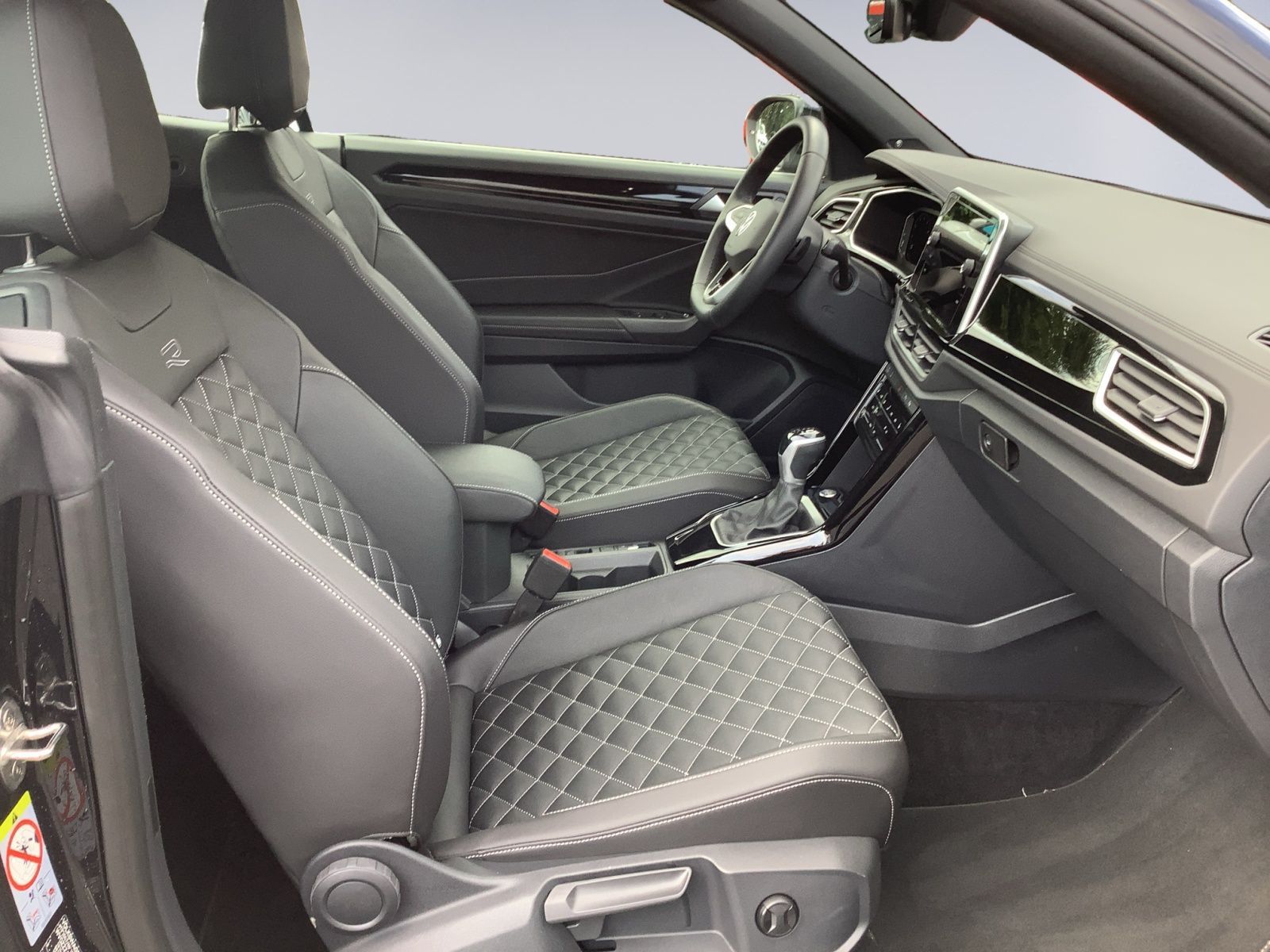 Volkswagen T-Roc - Bild 15