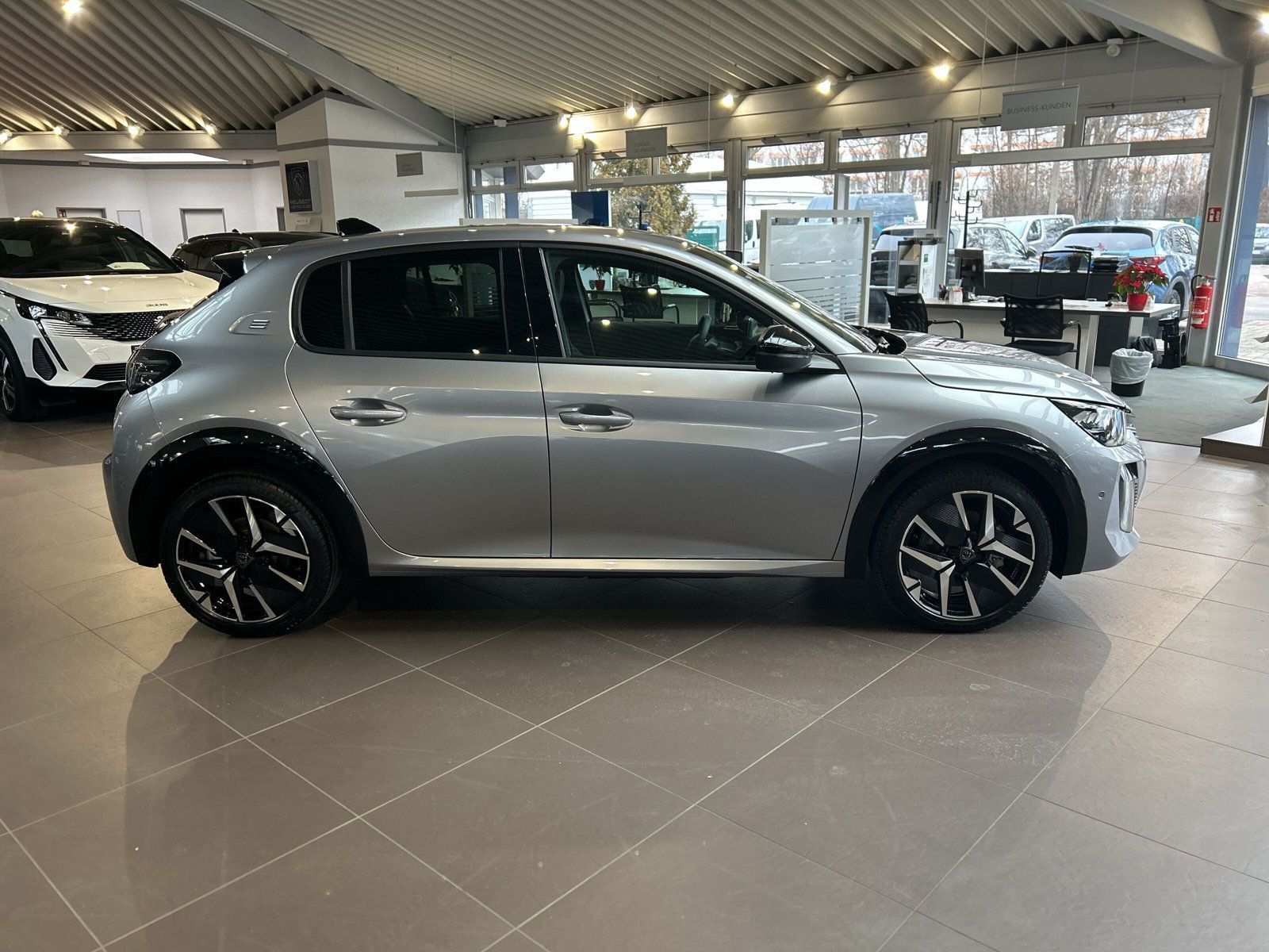 Peugeot 208 - Bild 3