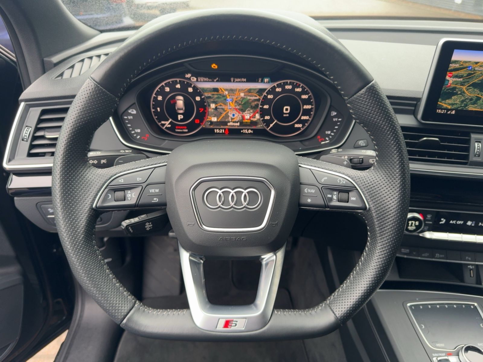 Fahrzeugabbildung Audi Q5 50 2.0 TFSI e quattro sport Alu Matrix-LED AH
