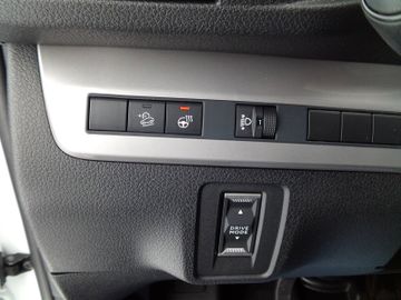 Bild 19 Opel Vivaro 2.0D Kasten M PDC+Kam Holzboden Navi