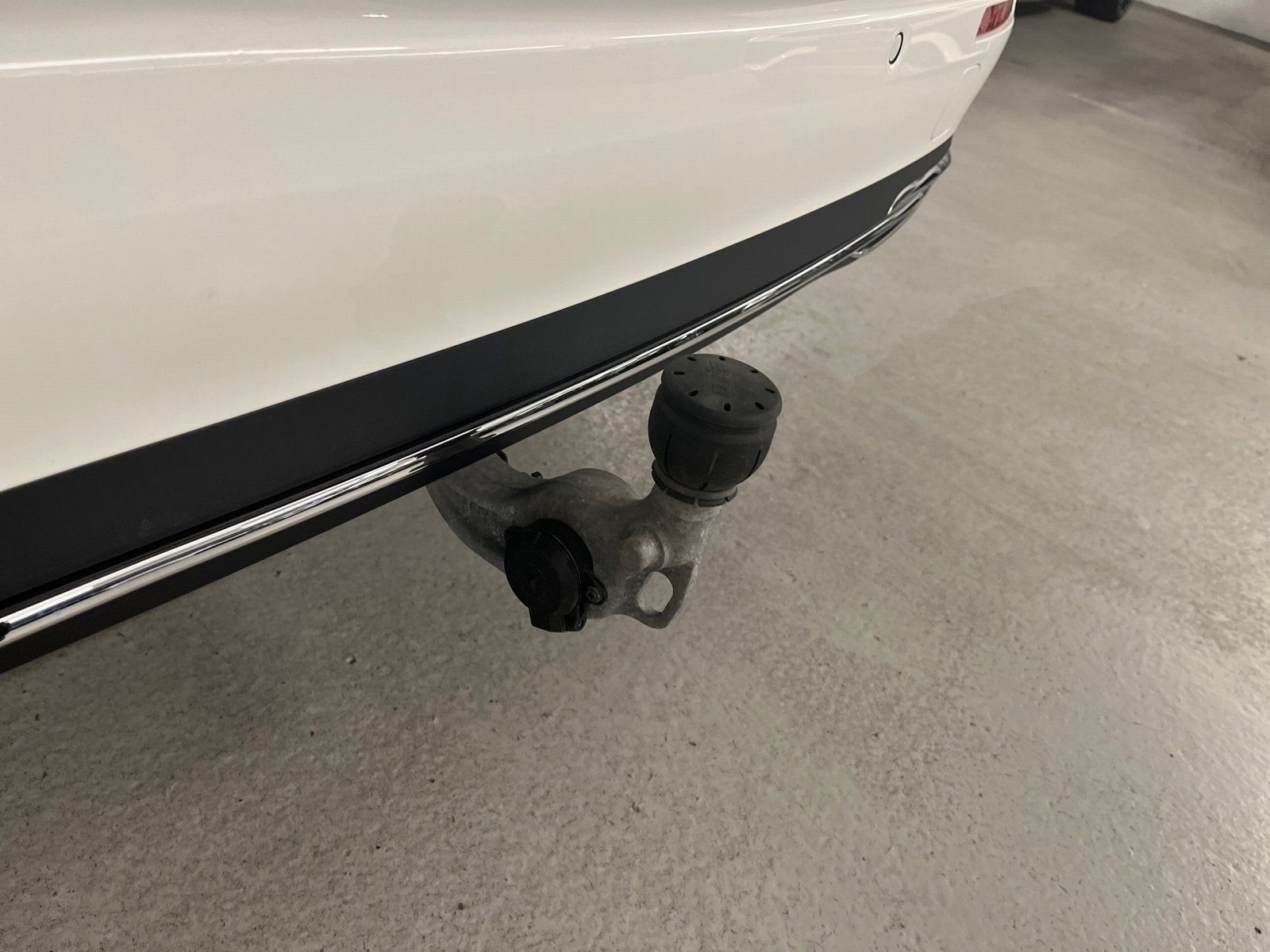 Fahrzeugabbildung Mercedes-Benz E 220 T d Avantgarde*AHK*Totwinkel*Kamera*LED*