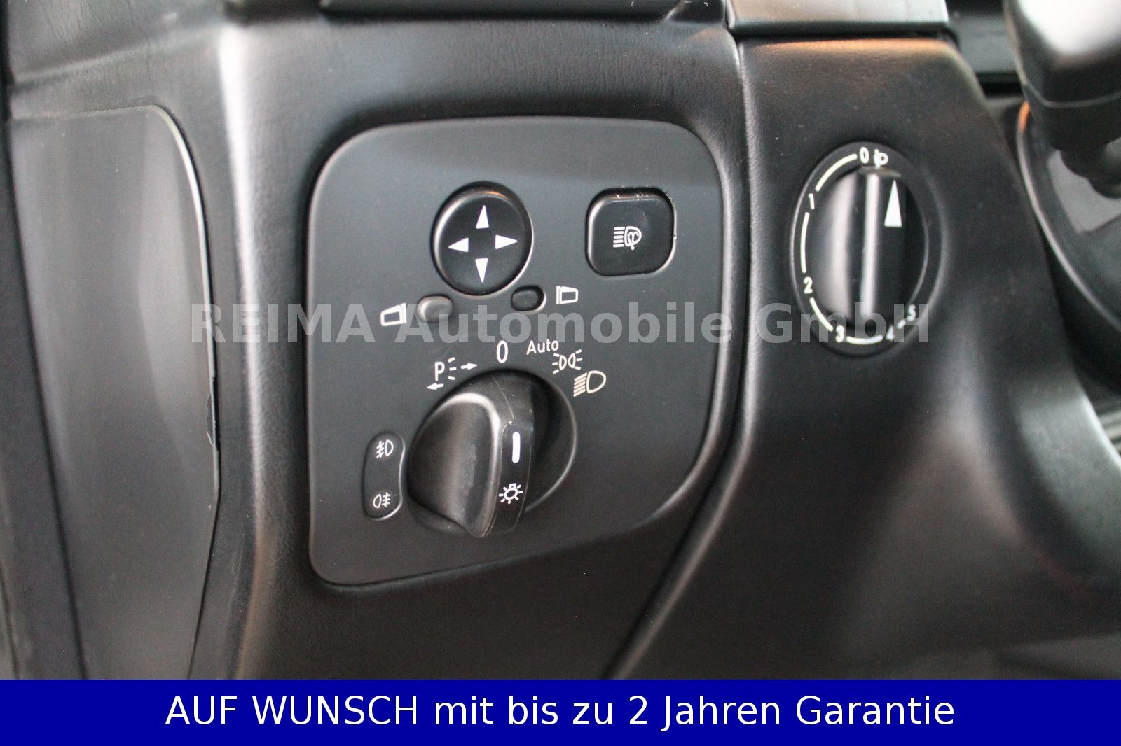 Fahrzeugabbildung Mercedes-Benz G 400 CDI AWD, Schiebedach, Navi, Leder