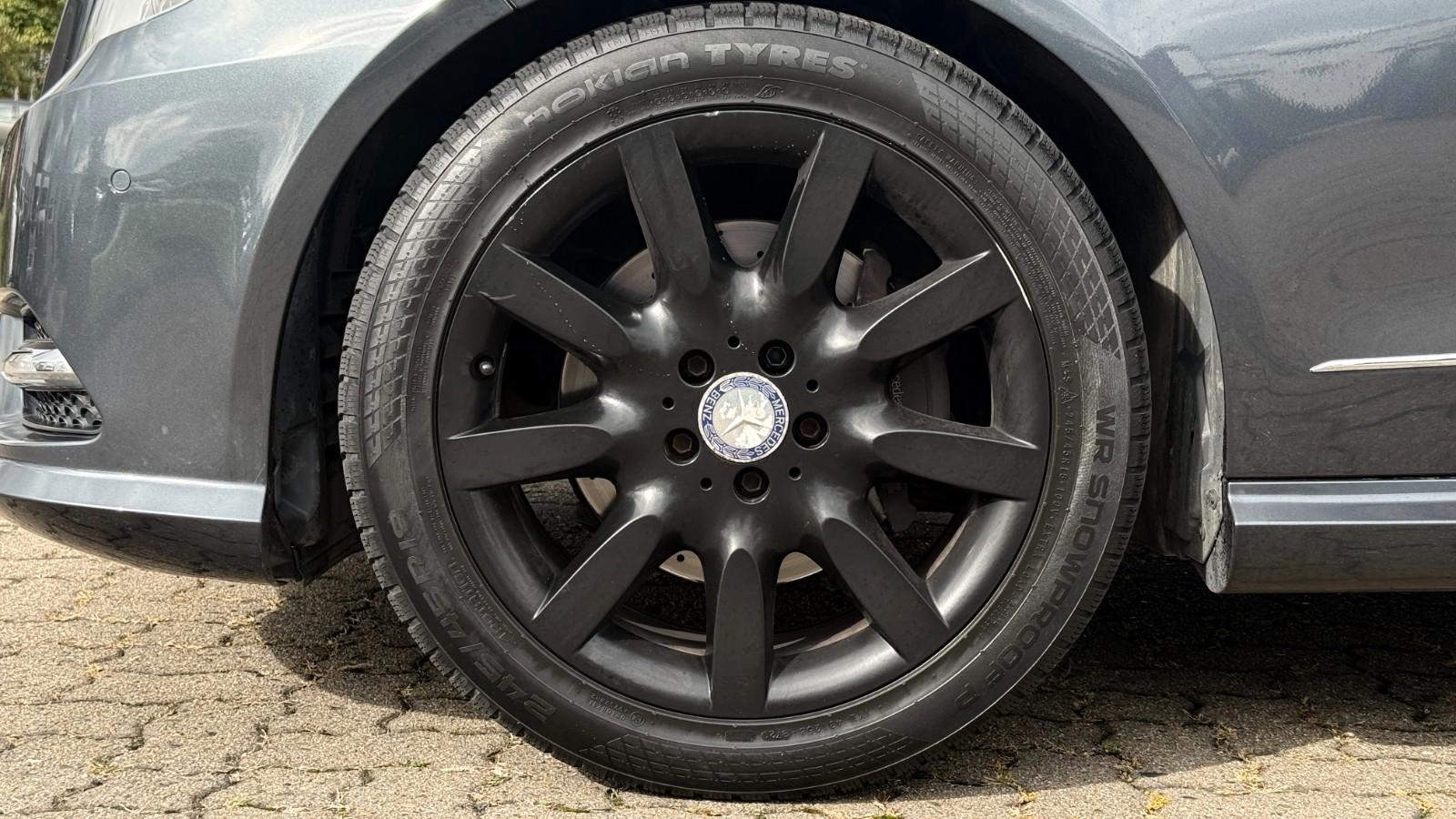 Mercedes-Benz E 220 Elegance *Automatik*AMG-Paket*Xenon*