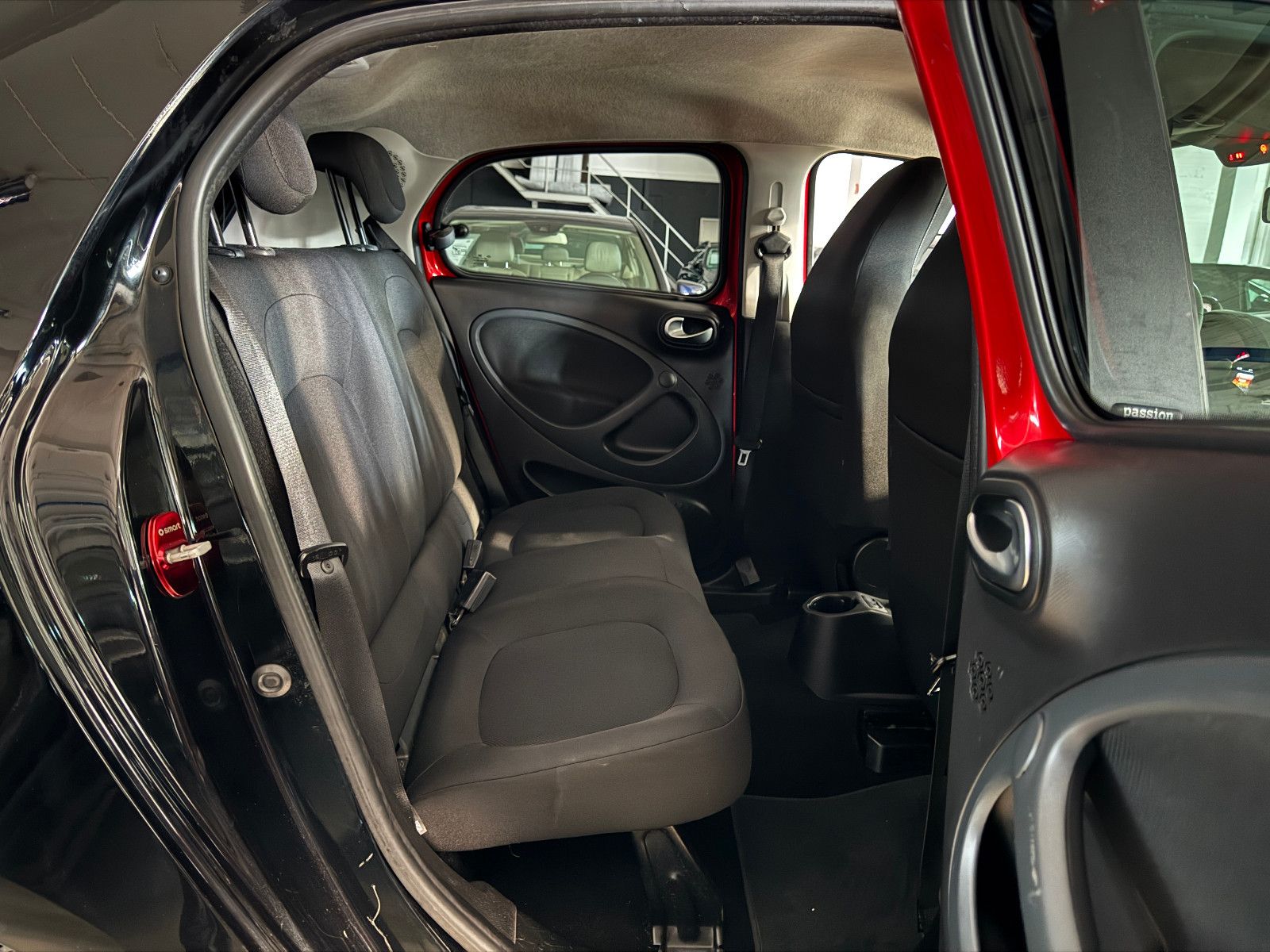 Fahrzeugabbildung Smart ForFour PASSION NAVI PDC SITZHEIZUNG SCHECKHEFT