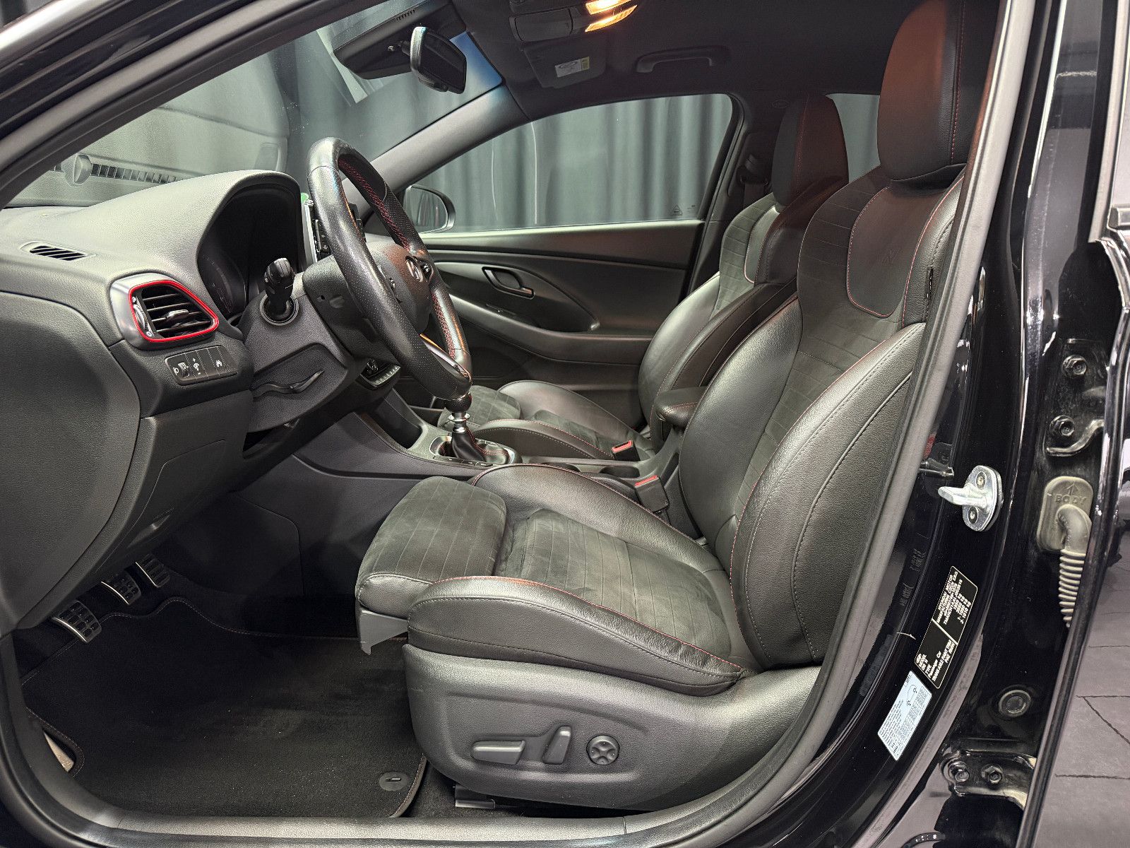Fahrzeugabbildung Hyundai i30 Fastback N Performance|SCHALTER|PDC|NAVI