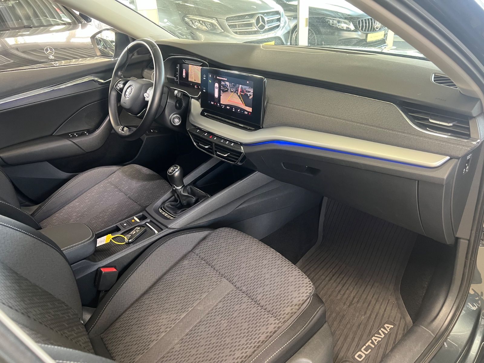 Fahrzeugabbildung SKODA Octavia Combi Style *AMBIENTE*VIRTUALTACHO*LED*