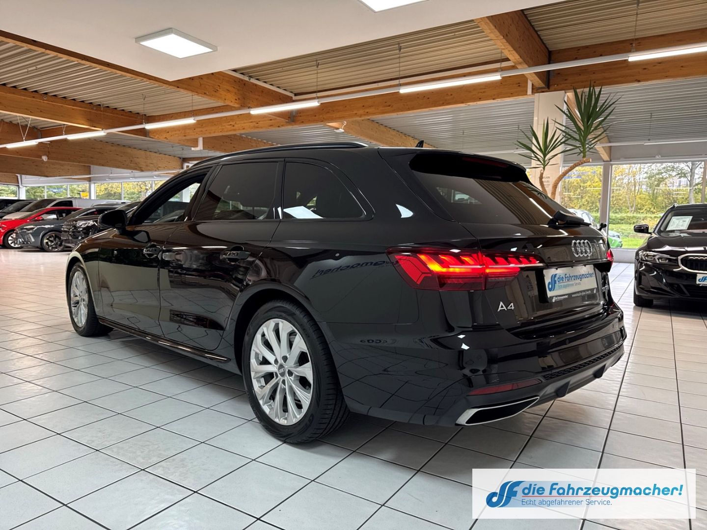 Fahrzeugabbildung Audi A4 Avant 35 TFSI S line Navi Leder LED ACC El. H