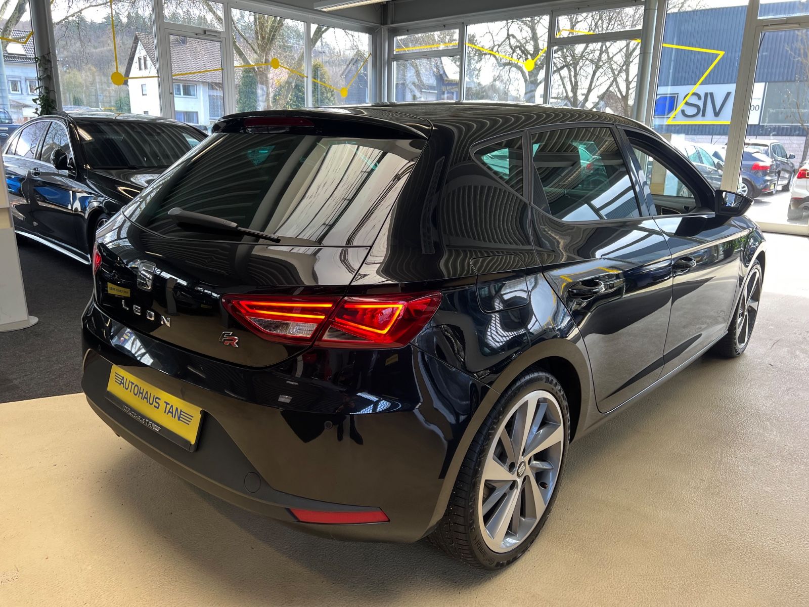 Fahrzeugabbildung SEAT Leon FR 2.0 TDI DSG *LED*NAVI* 1.HAND*