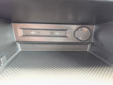 Volkswagen Tiguan Life 4Motion*LED*AHK*PDC*SHZ*ACC*DAB*