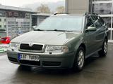 Skoda Octavia Combi 1.8 Turbo Elegance Xenon AHK PDC - Skoda: Turbo