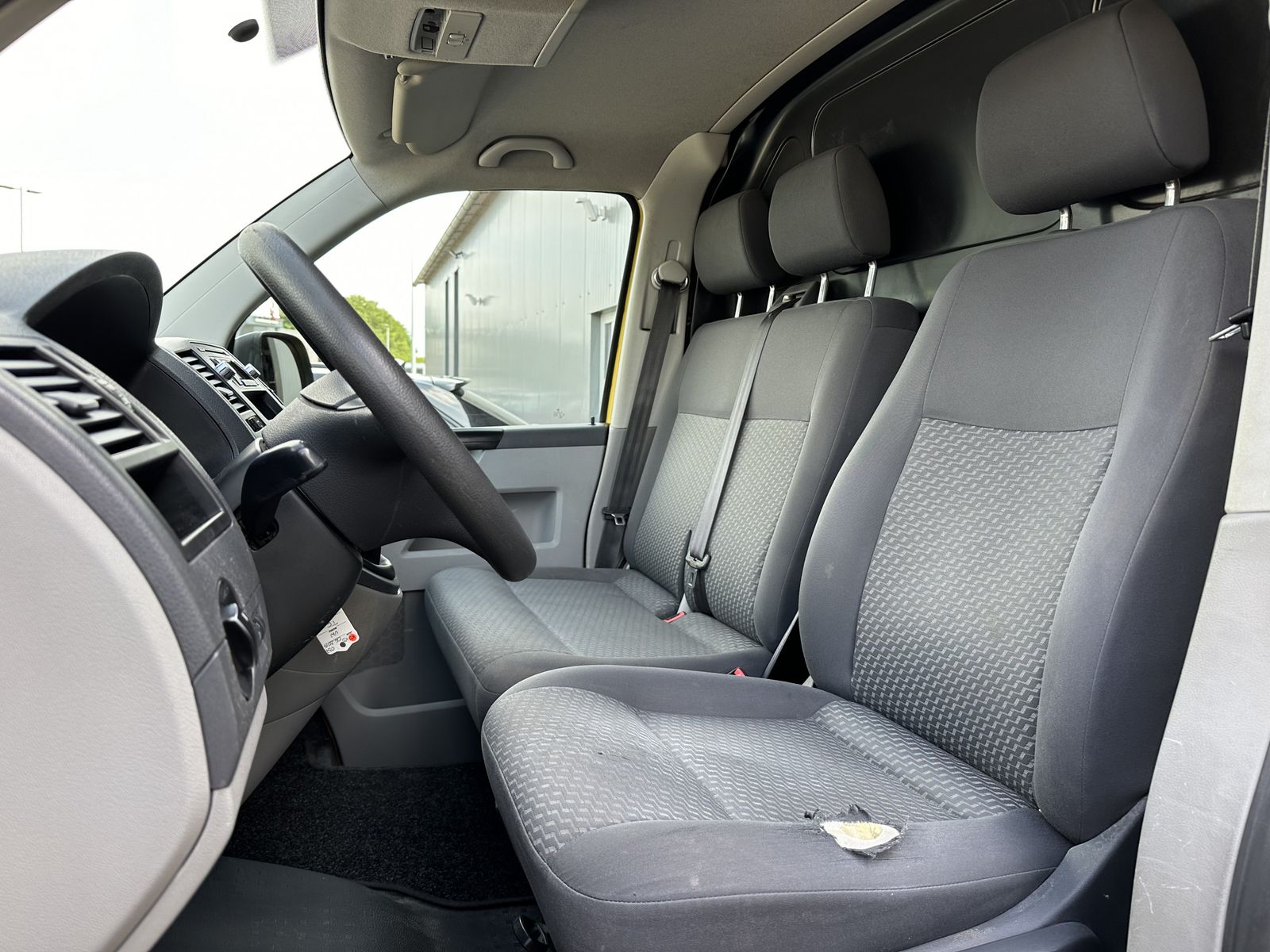 Fahrzeugabbildung Volkswagen T6 Transporter 2.0 TDI Kasten RADIO+SORTIMO+1.HD